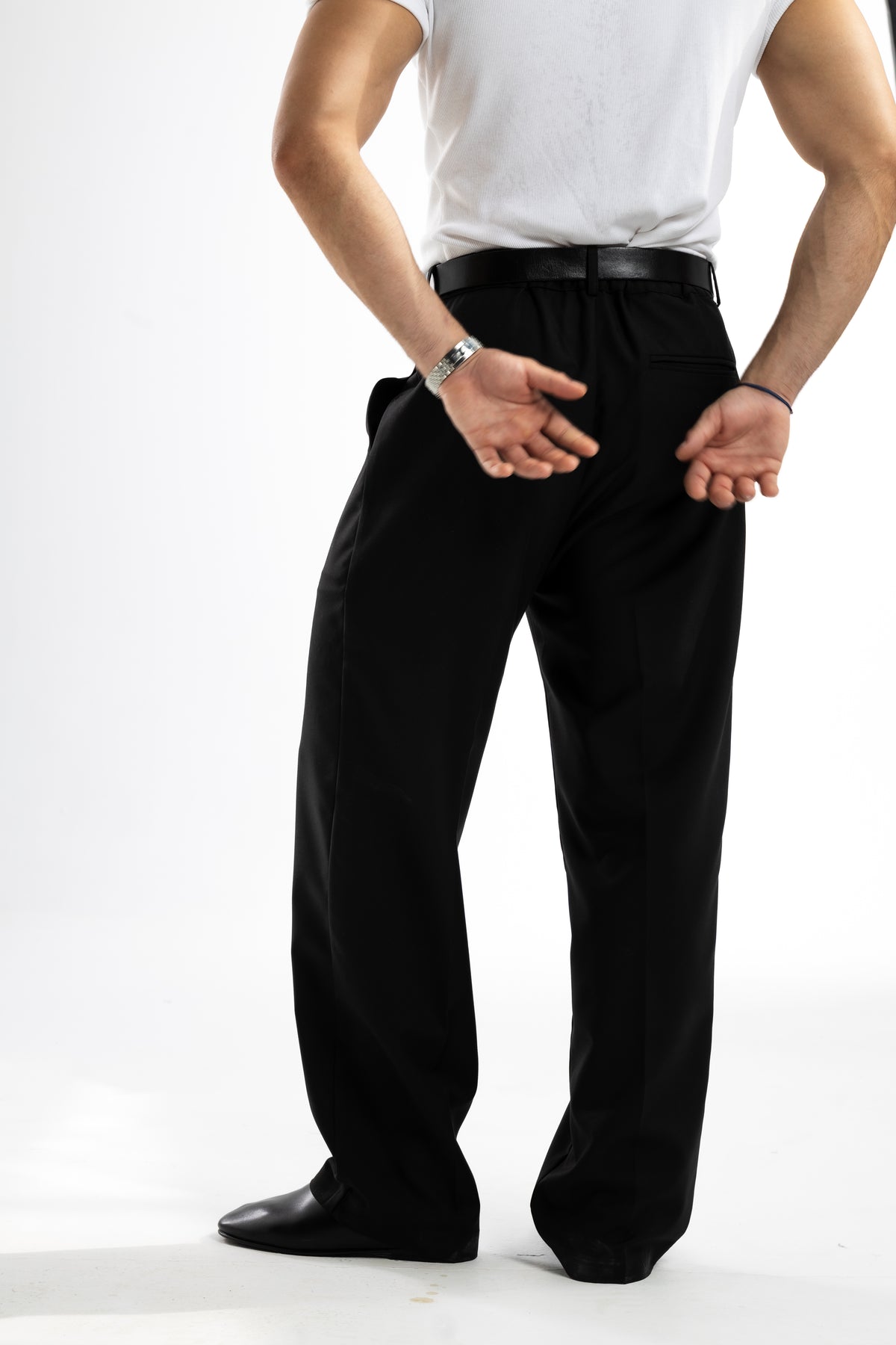 PLEATED TROUSERS | BLACK
