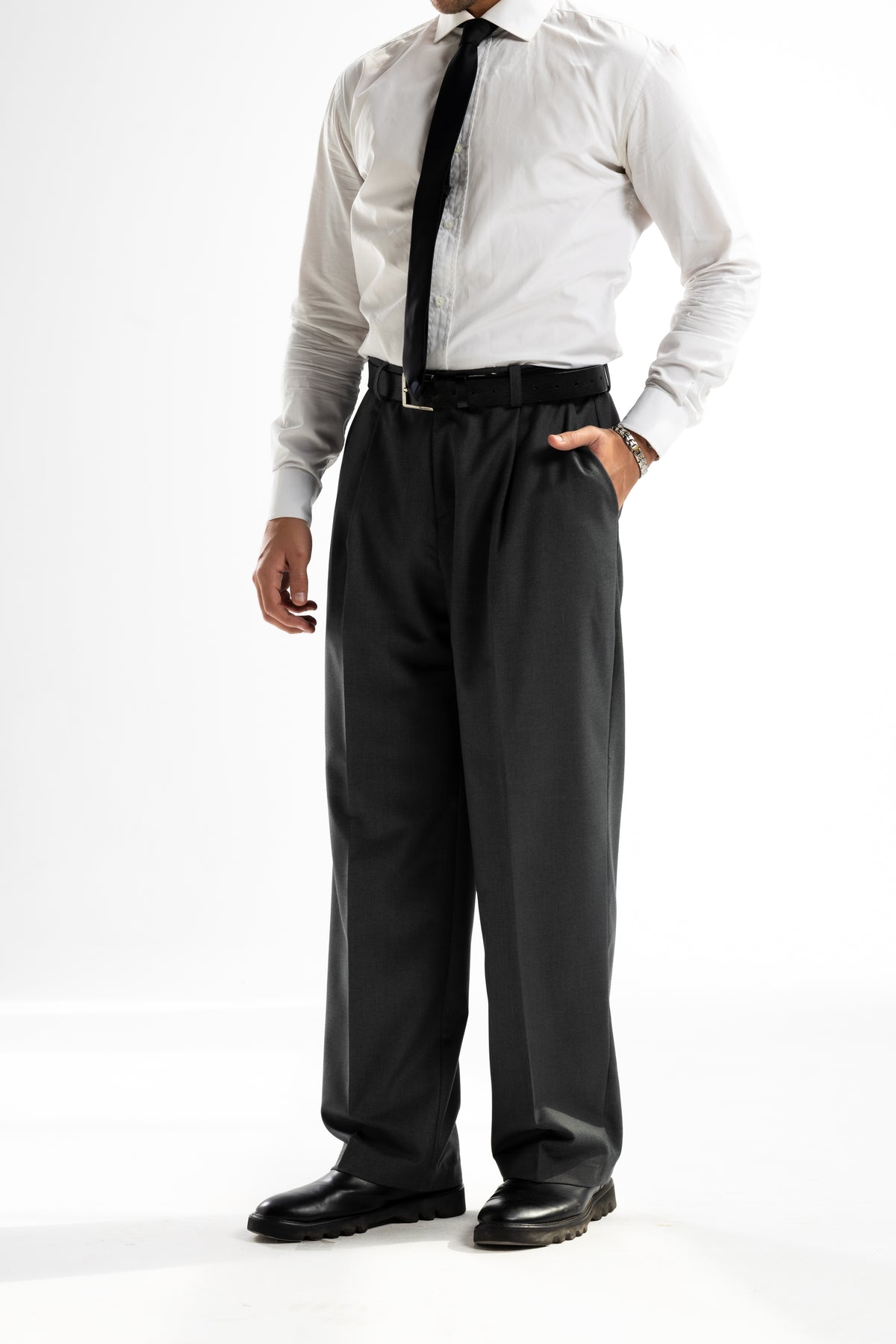 PLEATED TROUSERS | GREY